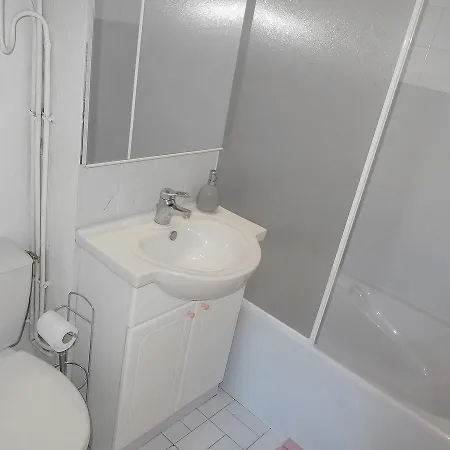 Les Cogolines Apartment